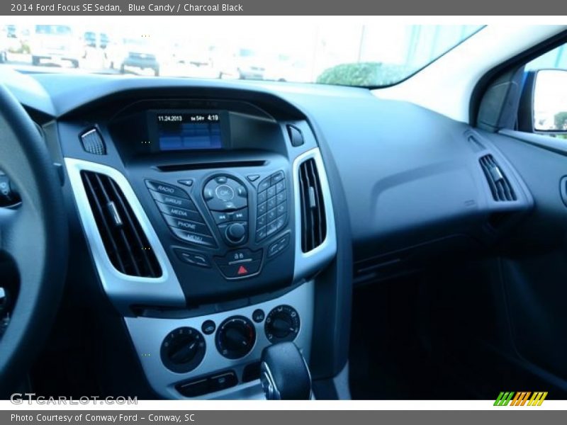 Blue Candy / Charcoal Black 2014 Ford Focus SE Sedan