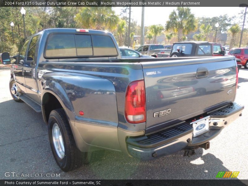 Medium Wedgewood Blue Metallic / Medium Parchment 2004 Ford F350 Super Duty Lariat Crew Cab Dually