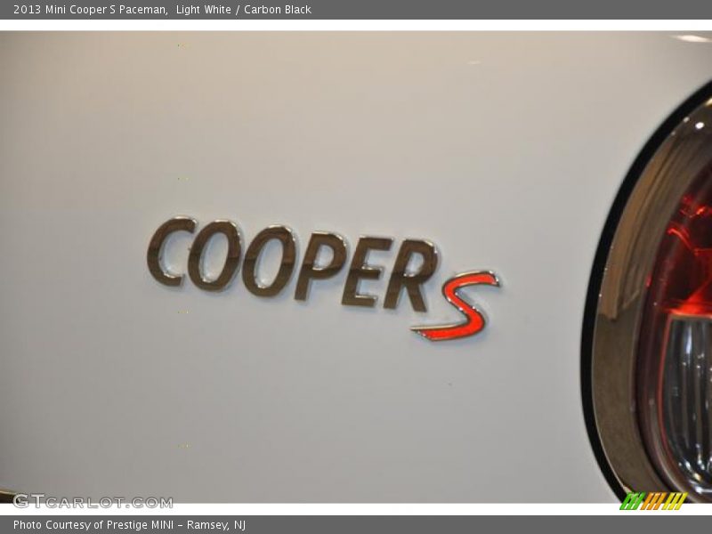 Light White / Carbon Black 2013 Mini Cooper S Paceman