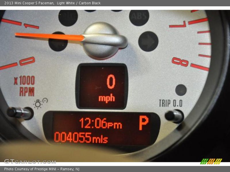 Light White / Carbon Black 2013 Mini Cooper S Paceman