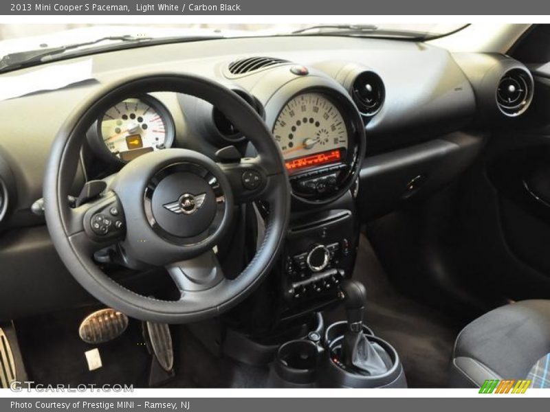 Light White / Carbon Black 2013 Mini Cooper S Paceman