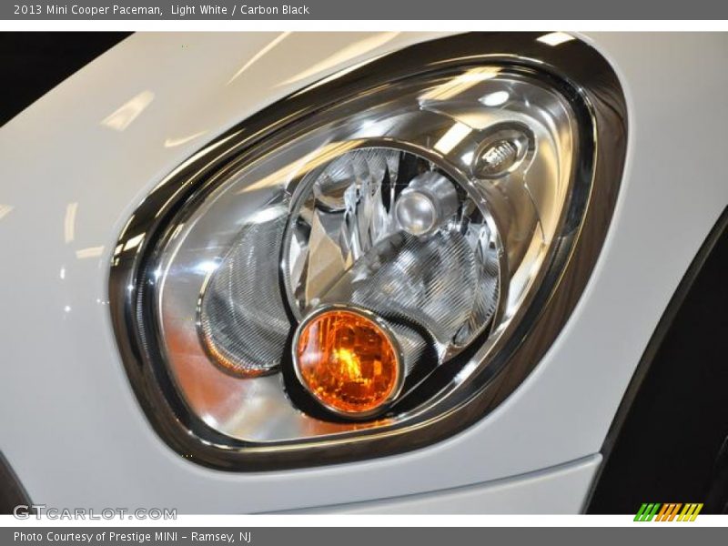 Light White / Carbon Black 2013 Mini Cooper Paceman