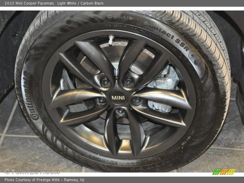 Light White / Carbon Black 2013 Mini Cooper Paceman