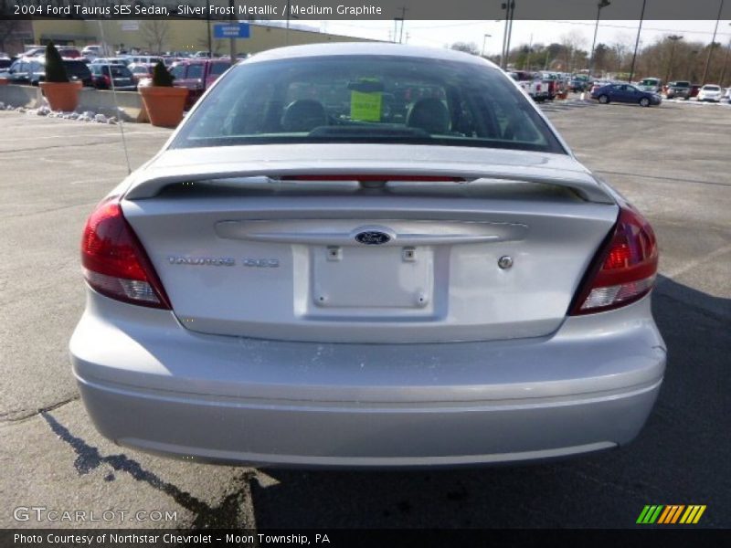 Silver Frost Metallic / Medium Graphite 2004 Ford Taurus SES Sedan