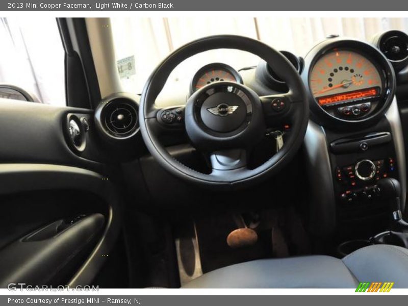 Light White / Carbon Black 2013 Mini Cooper Paceman