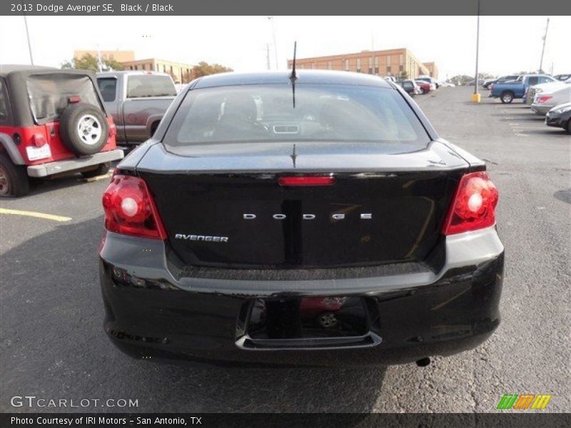 Black / Black 2013 Dodge Avenger SE