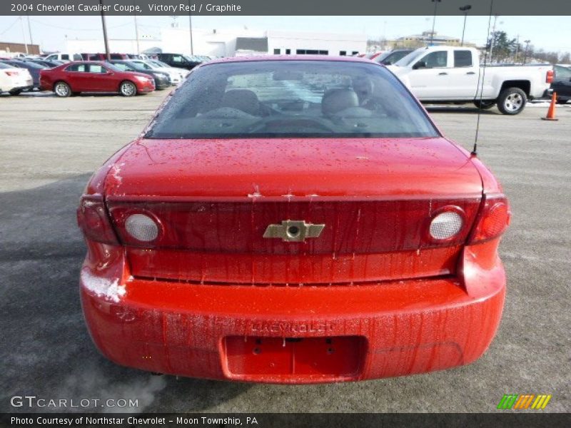 Victory Red / Graphite 2004 Chevrolet Cavalier Coupe