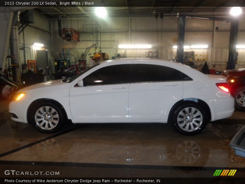 Bright White / Black 2013 Chrysler 200 LX Sedan