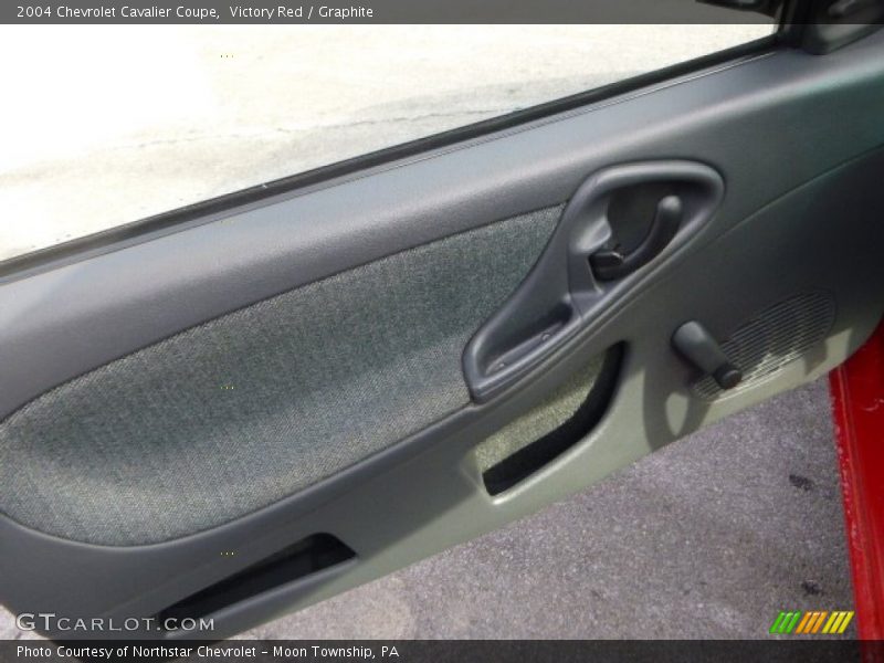 Victory Red / Graphite 2004 Chevrolet Cavalier Coupe