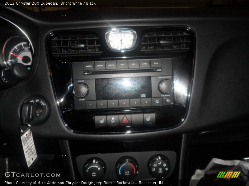 Bright White / Black 2013 Chrysler 200 LX Sedan