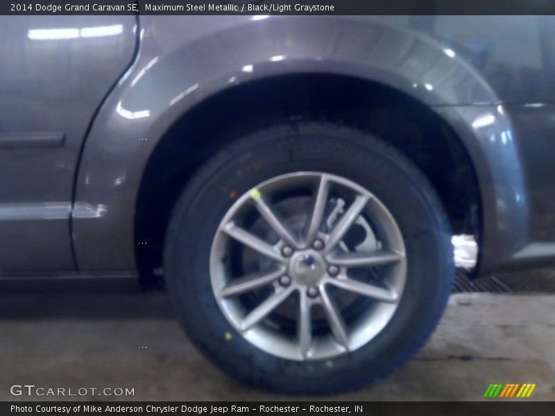 Maximum Steel Metallic / Black/Light Graystone 2014 Dodge Grand Caravan SE