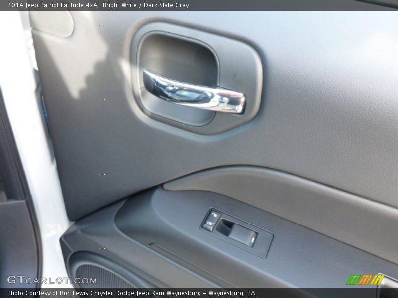 Bright White / Dark Slate Gray 2014 Jeep Patriot Latitude 4x4