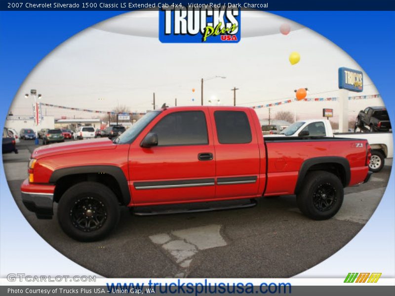 Victory Red / Dark Charcoal 2007 Chevrolet Silverado 1500 Classic LS Extended Cab 4x4
