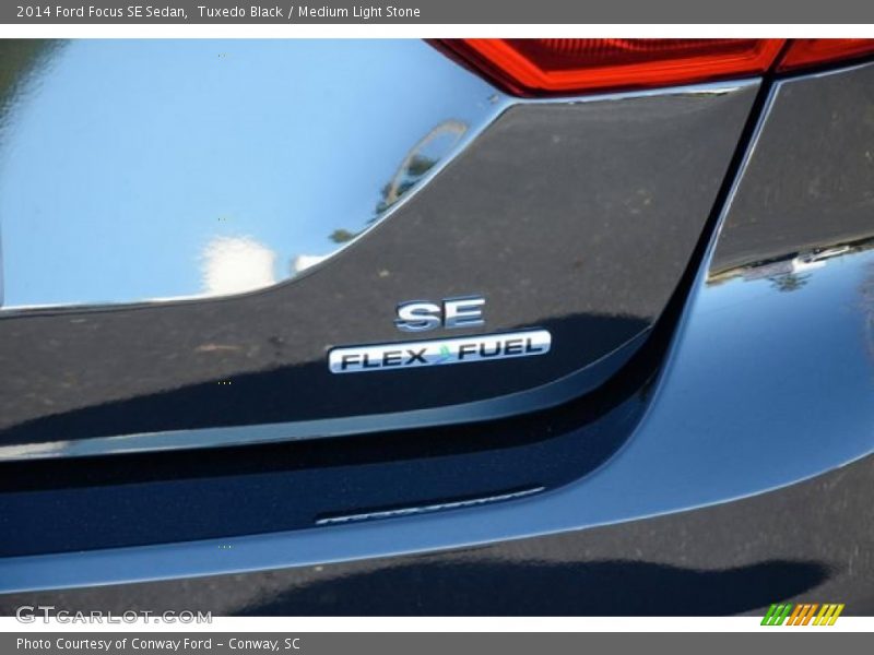 Tuxedo Black / Medium Light Stone 2014 Ford Focus SE Sedan