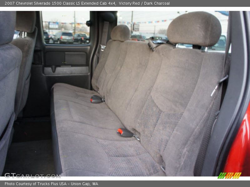 Victory Red / Dark Charcoal 2007 Chevrolet Silverado 1500 Classic LS Extended Cab 4x4