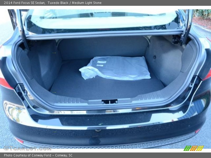 Tuxedo Black / Medium Light Stone 2014 Ford Focus SE Sedan
