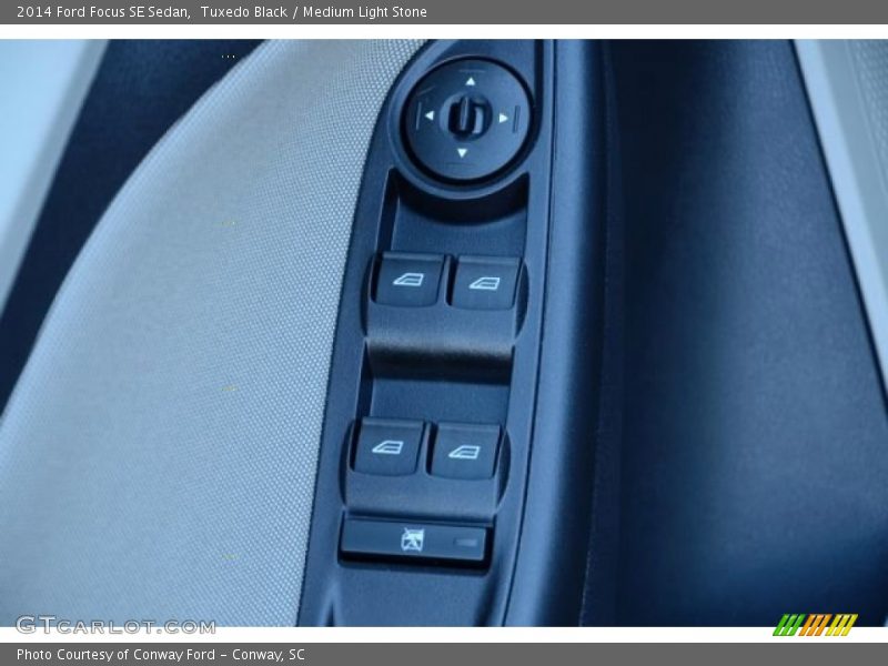 Tuxedo Black / Medium Light Stone 2014 Ford Focus SE Sedan