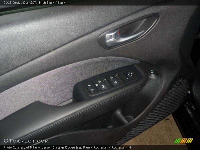 Pitch Black / Black 2013 Dodge Dart SXT