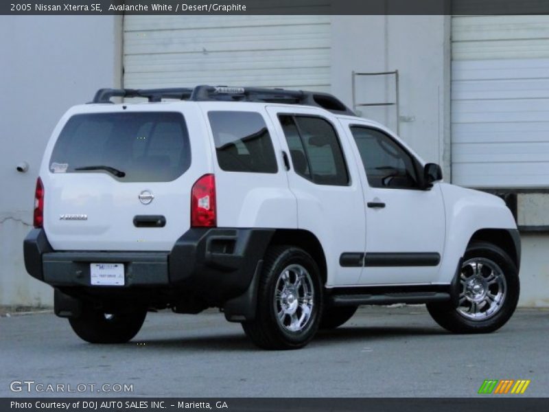 Avalanche White / Desert/Graphite 2005 Nissan Xterra SE