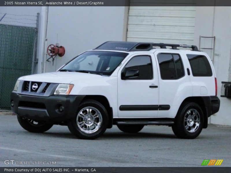 Avalanche White / Desert/Graphite 2005 Nissan Xterra SE