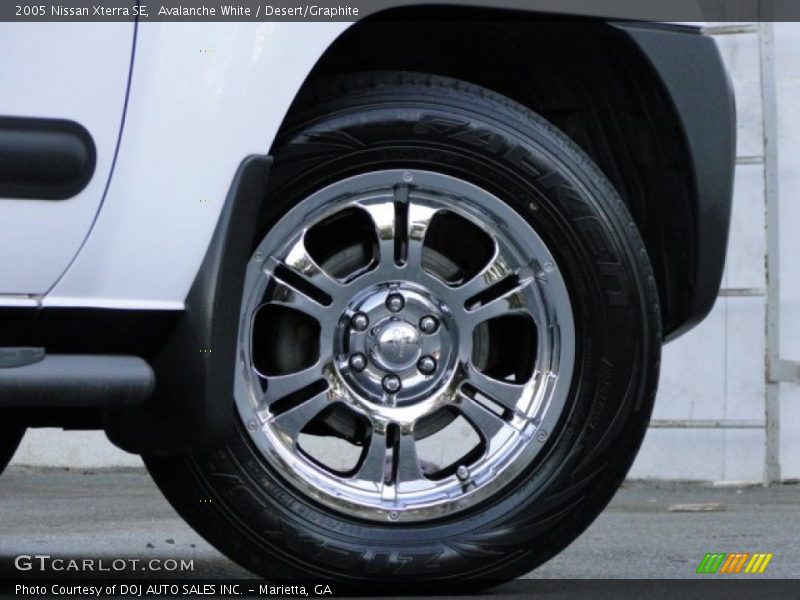 Avalanche White / Desert/Graphite 2005 Nissan Xterra SE