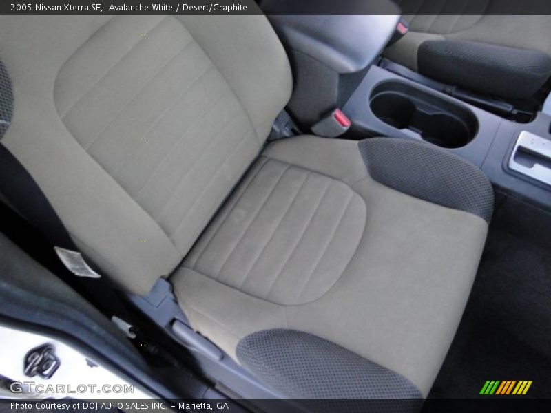 Avalanche White / Desert/Graphite 2005 Nissan Xterra SE