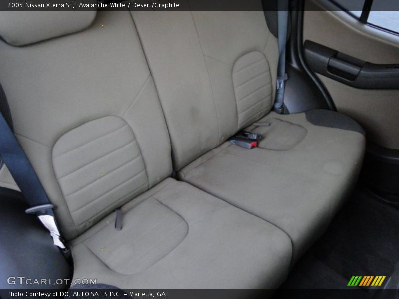 Avalanche White / Desert/Graphite 2005 Nissan Xterra SE