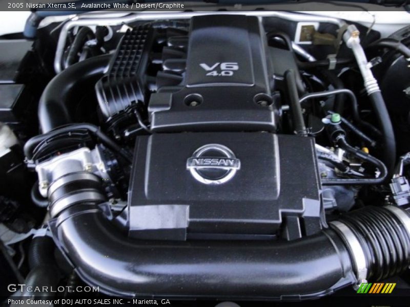 Avalanche White / Desert/Graphite 2005 Nissan Xterra SE