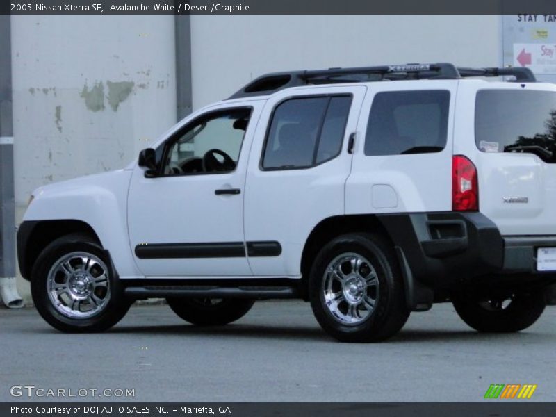 Avalanche White / Desert/Graphite 2005 Nissan Xterra SE