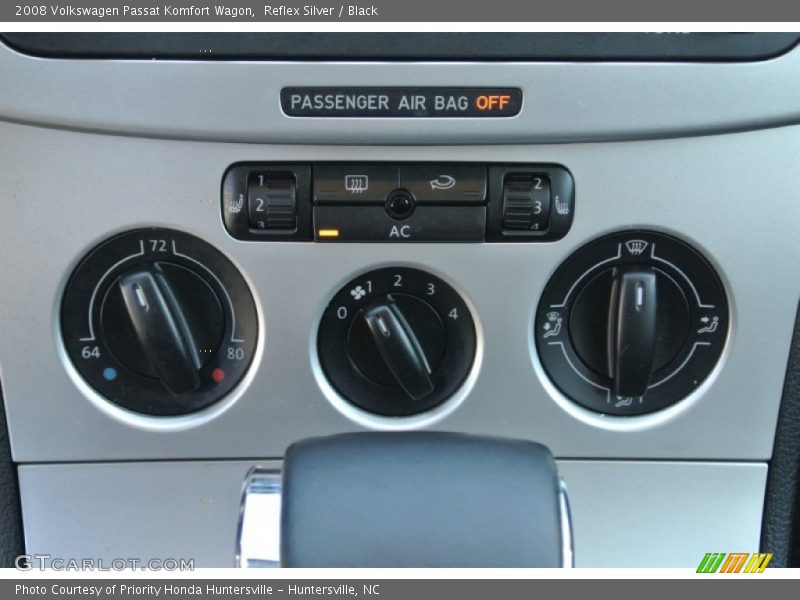 Reflex Silver / Black 2008 Volkswagen Passat Komfort Wagon