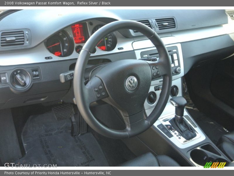 Reflex Silver / Black 2008 Volkswagen Passat Komfort Wagon