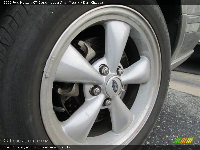Vapor Silver Metallic / Dark Charcoal 2009 Ford Mustang GT Coupe