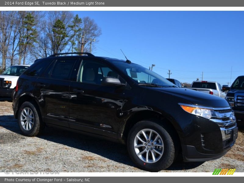 Tuxedo Black / Medium Light Stone 2014 Ford Edge SE