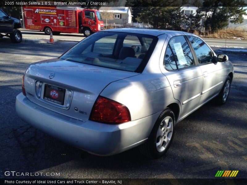 Brilliant Aluminum / Charcoal 2005 Nissan Sentra 1.8 S