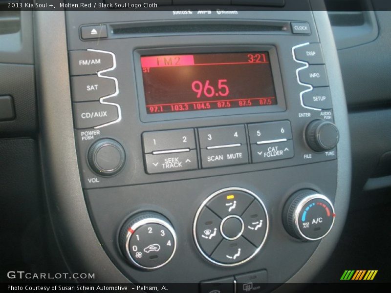 Molten Red / Black Soul Logo Cloth 2013 Kia Soul +