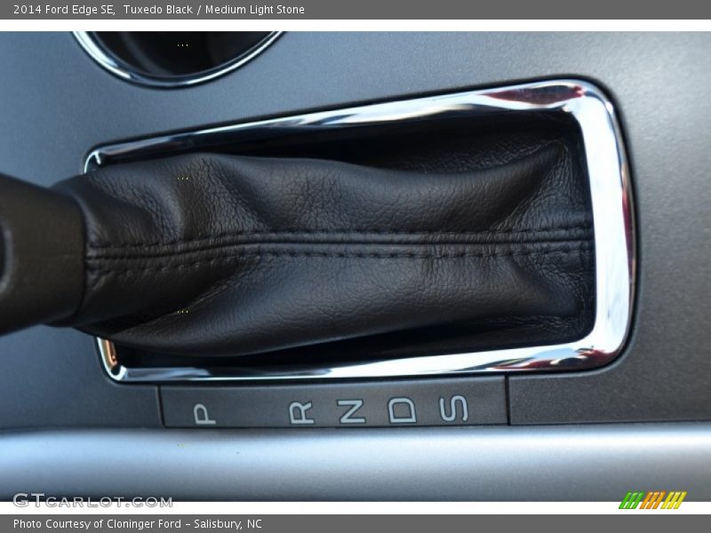 Tuxedo Black / Medium Light Stone 2014 Ford Edge SE