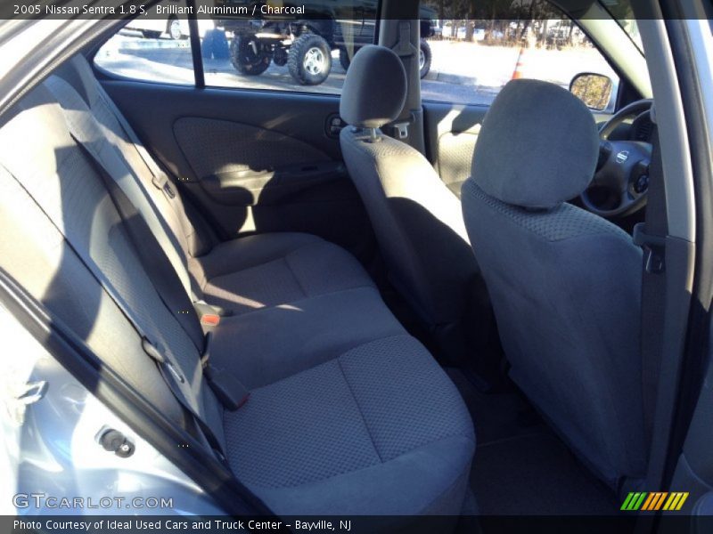 Brilliant Aluminum / Charcoal 2005 Nissan Sentra 1.8 S