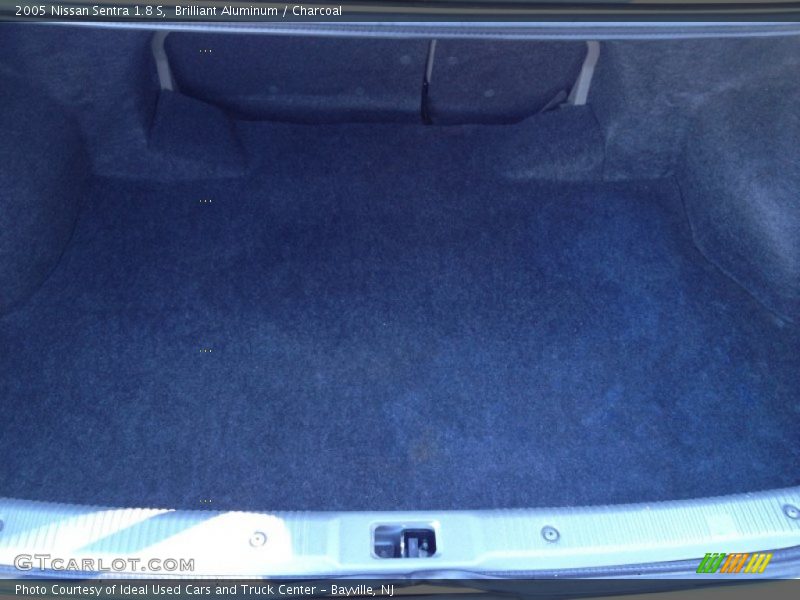 Brilliant Aluminum / Charcoal 2005 Nissan Sentra 1.8 S