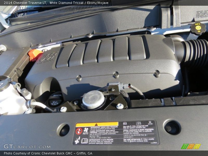 White Diamond Tricoat / Ebony/Mojave 2014 Chevrolet Traverse LT