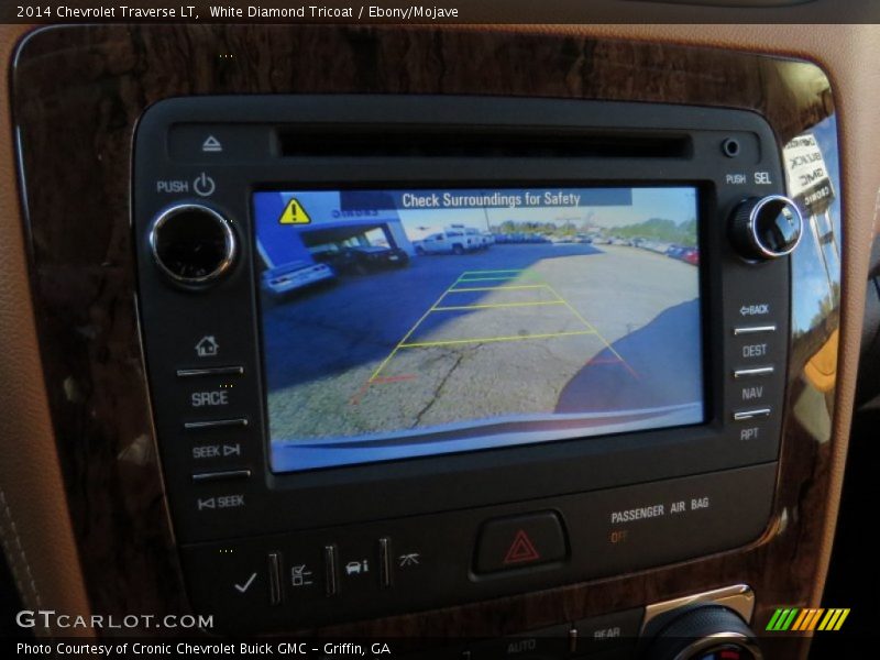 White Diamond Tricoat / Ebony/Mojave 2014 Chevrolet Traverse LT