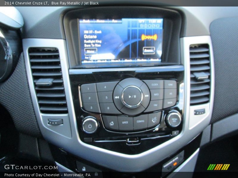 Controls of 2014 Cruze LT