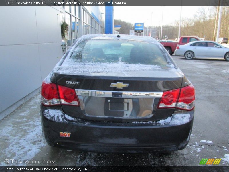 Tungsten Metallic / Jet Black/Medium Titanium 2014 Chevrolet Cruze LS