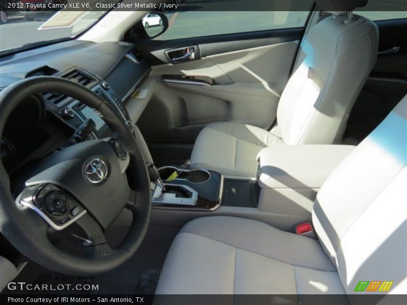 Classic Silver Metallic / Ivory 2012 Toyota Camry XLE V6