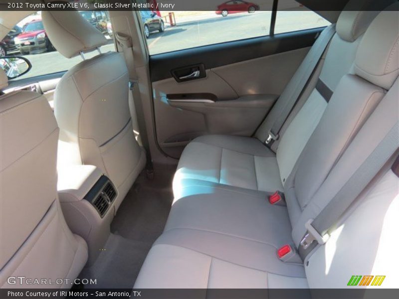 Classic Silver Metallic / Ivory 2012 Toyota Camry XLE V6