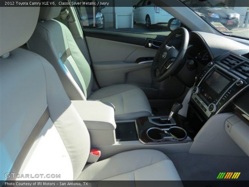Classic Silver Metallic / Ivory 2012 Toyota Camry XLE V6
