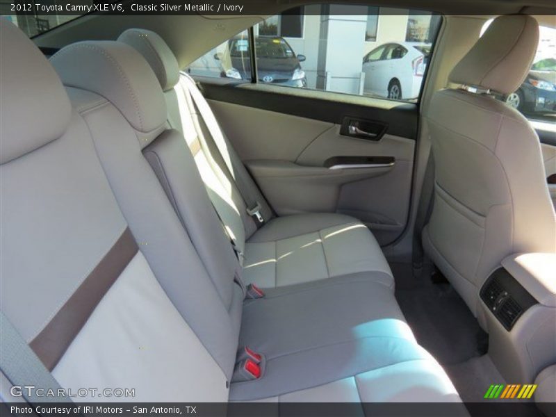 Classic Silver Metallic / Ivory 2012 Toyota Camry XLE V6