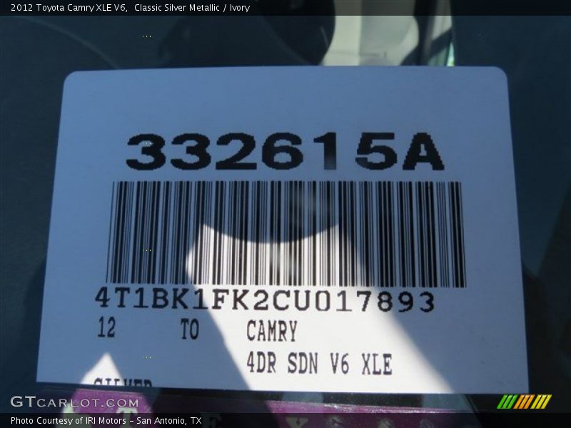 Classic Silver Metallic / Ivory 2012 Toyota Camry XLE V6