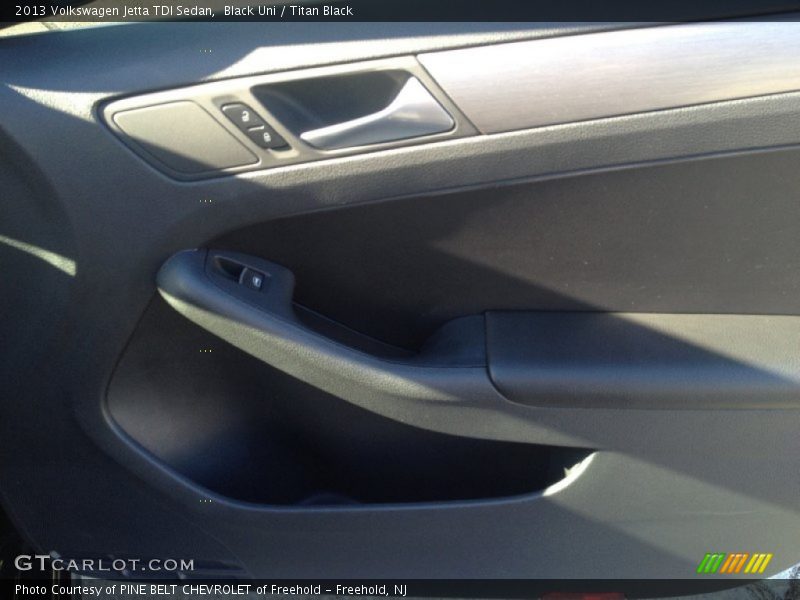 Black Uni / Titan Black 2013 Volkswagen Jetta TDI Sedan