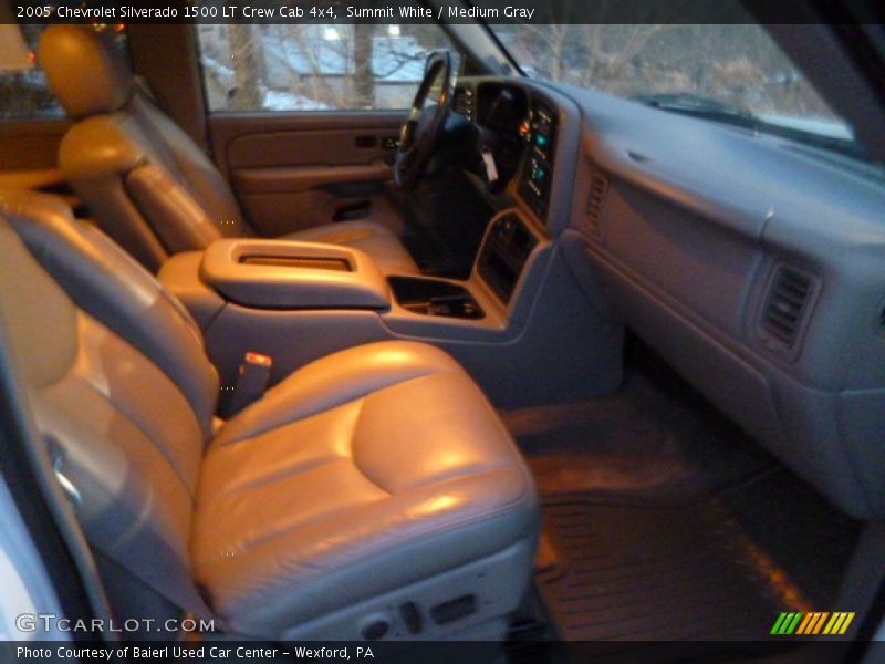 Summit White / Medium Gray 2005 Chevrolet Silverado 1500 LT Crew Cab 4x4