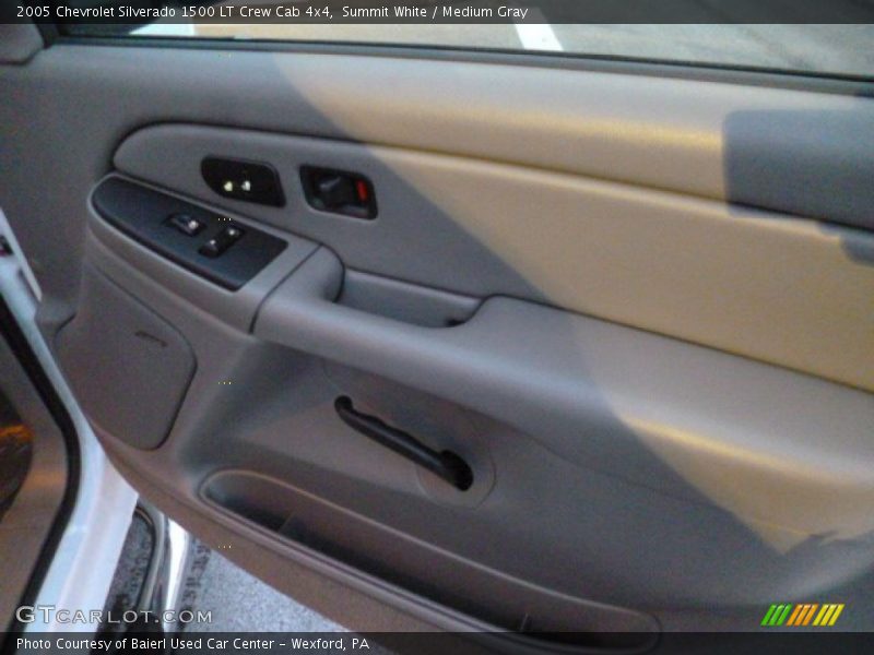 Summit White / Medium Gray 2005 Chevrolet Silverado 1500 LT Crew Cab 4x4